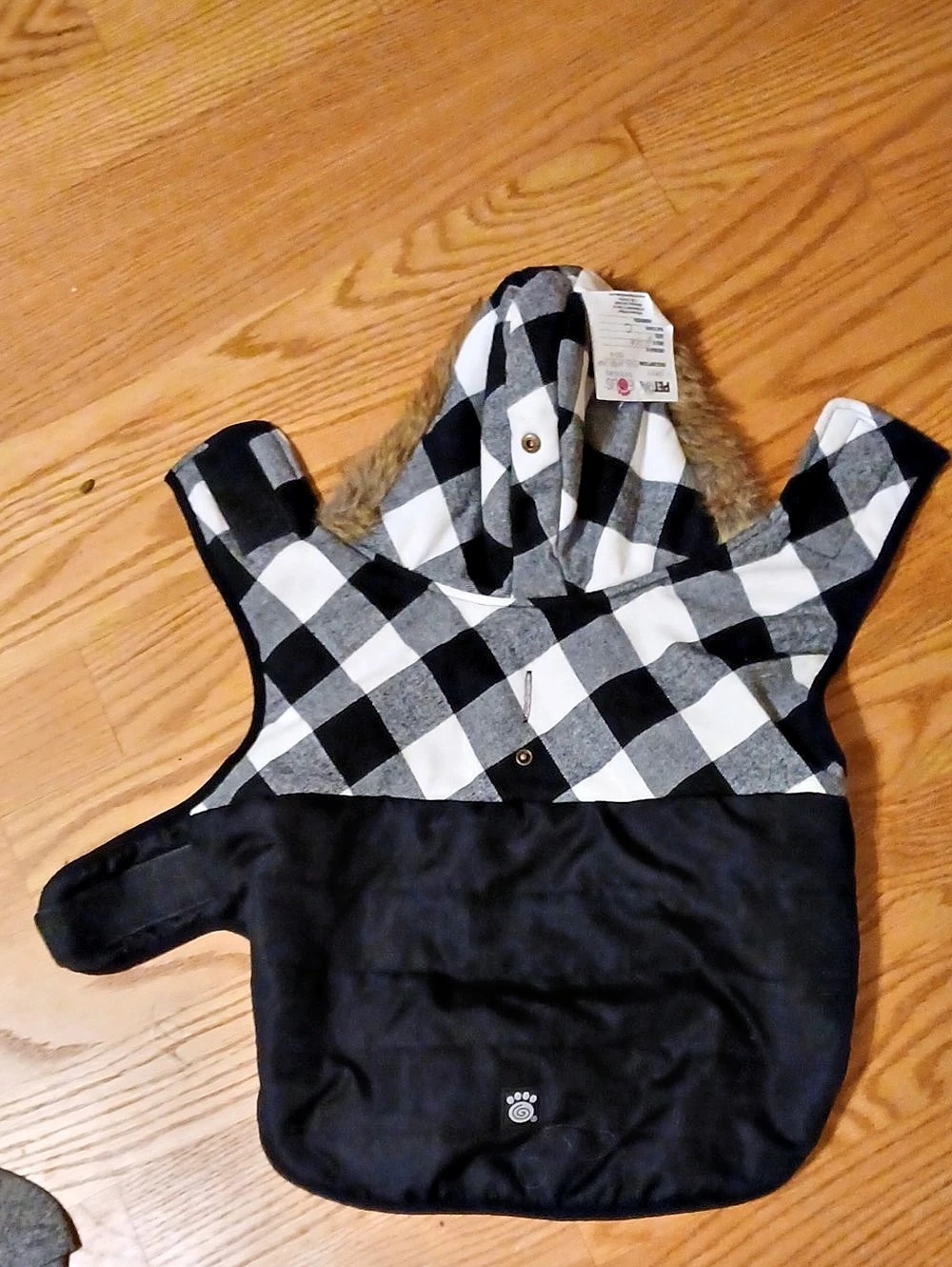 PetRageous Designs Acrylic Buffalo Plaid Parka Dog Parka in Black & White Size